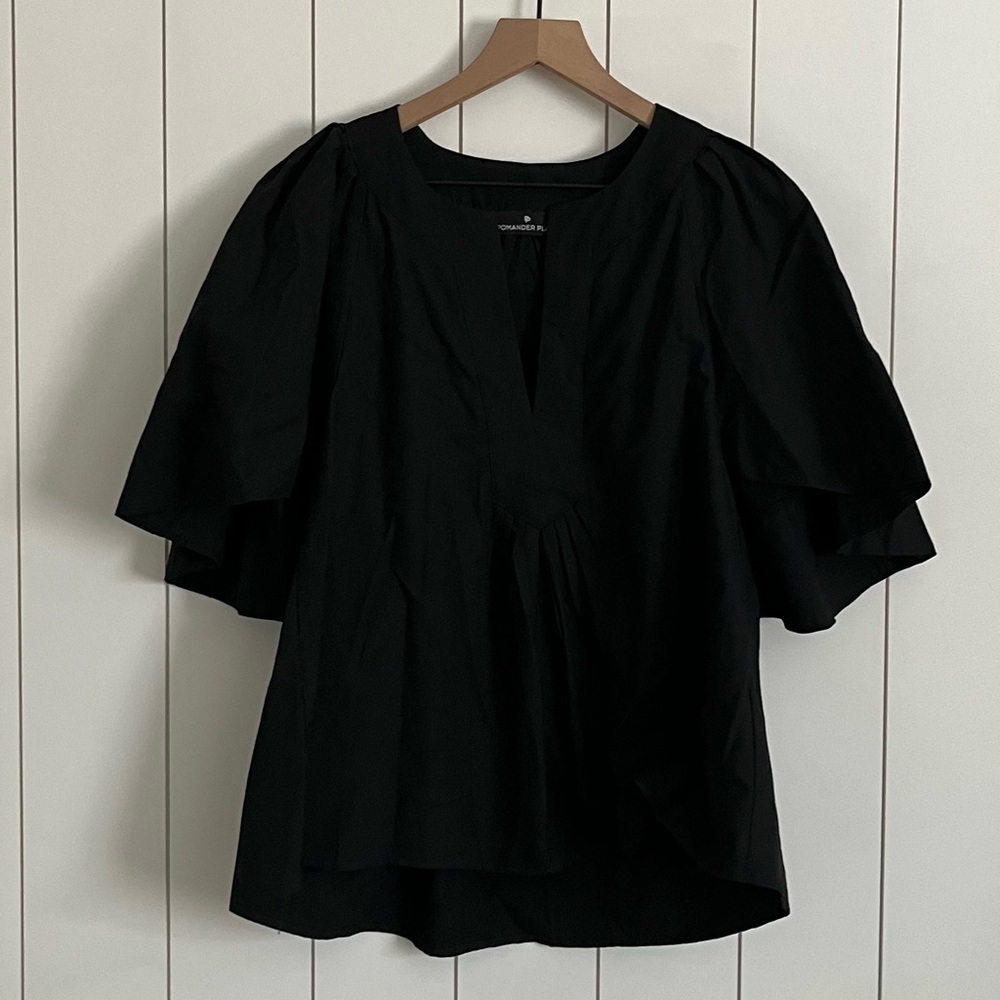 Tuckernuck Black Flutter-Sleeve Popover Top